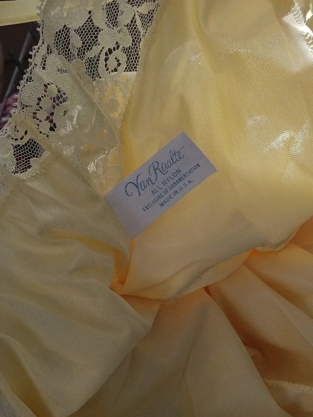 VINTAGE, UNWORN " VAN RAALTE" BUTTER YELLOW ALL NYLON SLIP! SZ 36 - Picture 5 of 15